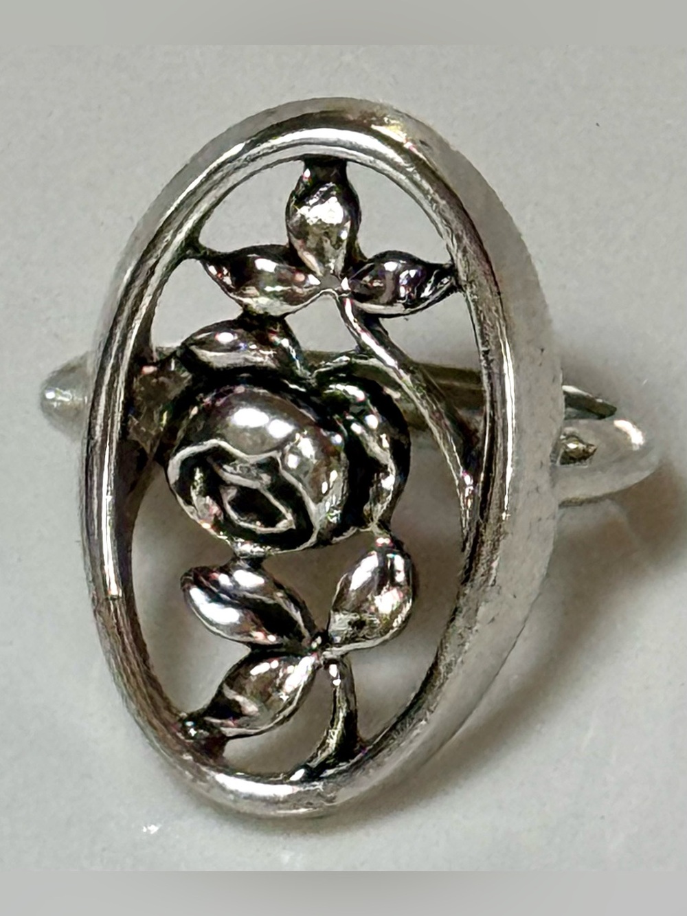 Vintage Avon Silver Floral Rose Ring - Size 7 Elegant